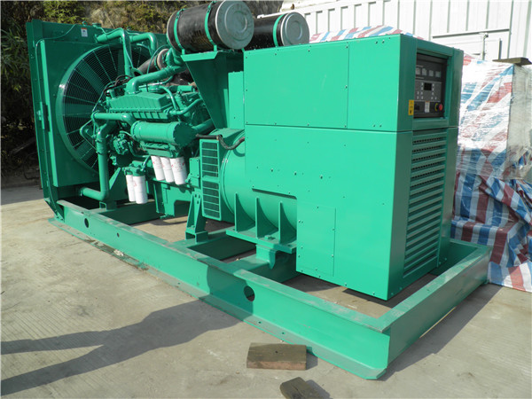 民乐出租发电机 发电机组厂家：柴油发电机组的控制屏的作用是什么？